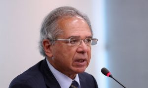 Desentendimento político interrompe reforma tributária, diz Guedes