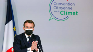 Macron pressiona direita com referendo para incluir defesa do clima na Constituição; RFI