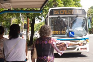 Porto Alegre: Isenção do ISSQN para ônibus se estenderá por mais dois anos