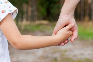 Famílias Acolhedoras: saiba como fazer da sua casa um lar temporário para crianças e adolescentes