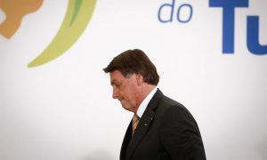 Bolsonaro confirma R$ 20 bi para vacina, e diz que paciente terá que assinar ‘termo de responsabilidade’; O Globo