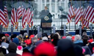 Trump pagou US$ 2,7 milhões a organizadores de manifestação que levou à invasão do Capitólio; O Globo