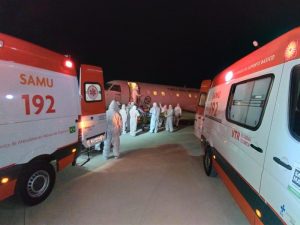 RS: Santa Maria recebe 15 pacientes Covid-19 vindos de Manaus