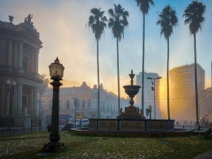 Porto Alegre: Prefeitura lança edital para revitalização da Praça Montevideo