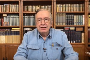 Olavo de Carvalho é internado com pneumonia; Fórum