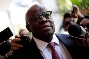 Joaquim Barbosa diz que general Villas Bôas delirou com suposta solidariedade a ele por tuíte; Folha de São Paulo