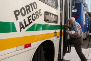 Porto Alegre: Validade de credencial de gratuidade no transporte coletivo é prorrogada para idosos e PCDs