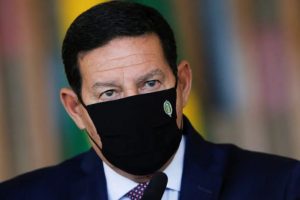 Mourão defende respeito ao critério da antiguidade na escolha de novos comandantes; O Estado de São Paulo