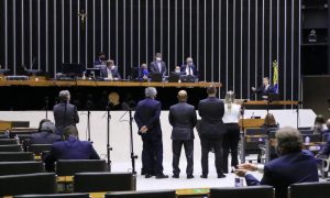 Câmara reajusta em 170,8% reembolso de gastos com saúde para deputados; O Globo