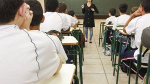 82% das escolas particulares retornam às aulas presenciais até esta quinta-feira