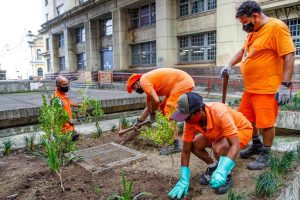 Porto Alegre:Prefeitura revitaliza floreiras no Centro Histórico. Projeto é prioridade do Governo