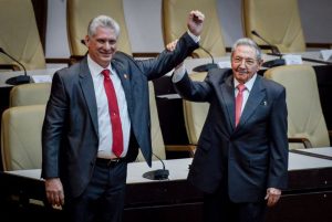 Miguel Díaz-Canel assume o comando do Partido Comunista Cubano após a saída de Raúl Castro; El País