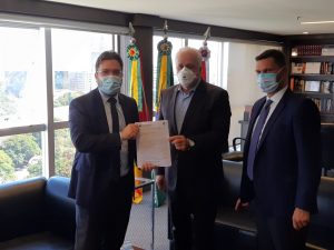 Cremers denuncia coação de médicos à OAB/RS