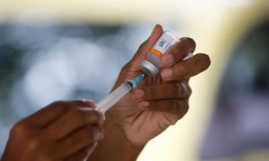 RS: 123.514 gaúchos não tomaram segunda dose de imunizantes. Ministério divulgou lista por estado