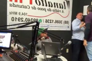 Vereador de Catunda, no Ceará, invade estúdio de rádio e agride advogado; O Povo