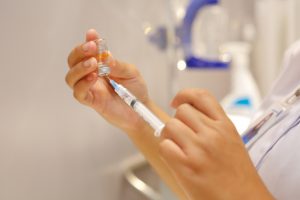 Vacina contra COVID: tudo o que você precisa saber. Hospital Moinhos de Vento realiza evento on-line e gratuito para esclarecer dúvidas sobre a imunização 