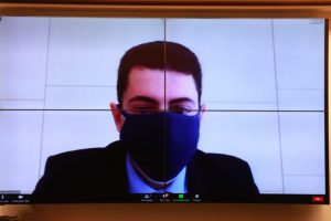 Diretor do MEC nega que governo esteja descumprindo Lei do Revalida