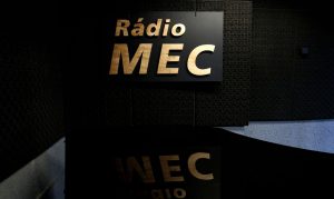 Há 38 anos, rádio MEC FM leva música clássica mundial à população. Emissora também abre espaço para artistas nacionais desse segmento