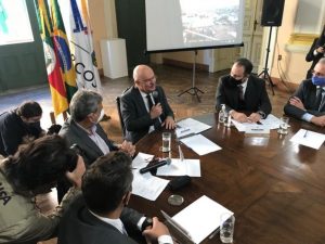 Em Porto Alegre, ministro da Educação fala em reverter corte em orçamento de universidades; Rd Guaíba