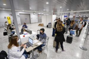 Porto Alegre: Testes no controle sanitário do aeroporto chegam a 881, com nove positivos