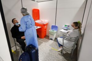 Porto Alegre: Controle sanitário chega ao quarto dia com 1.354 testes realizados no aeroporto