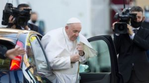 Papa endurece leis contra abusos sexuais em reforma histórica do Código Canônico; El País