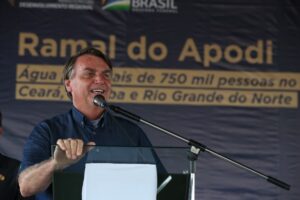 Centro vê Bolsonaro derretendo, e oposição vai explorar caso Covaxin para impeachment; Folha de São Paulo