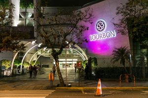 Rede Bourbon Shopping e Moinhos Shopping presenteiam seus clientes em campanhas de Dia dos Namorados 