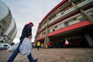 Porto Alegre: Campanha de arrecadação de cobertores prossegue até domingo