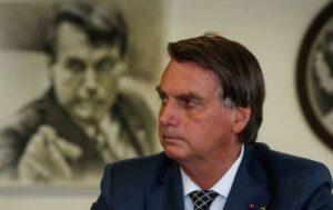 'Vou indicar um evangélico agora', diz Bolsonaro a apoiadores, após conversar com Mendonça; O Estado de São Paulo