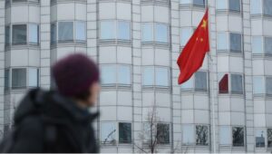 Cientista político alemão é detido espionando para a China; El País