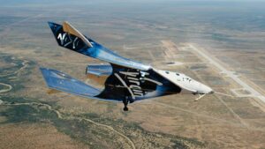 Richard Branson anuncia sorteio de viagem ao espaço com a Virgin Galactic