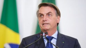 Bolsonaro é internado no Hospital das Forças Armadas; da Gazeta do Povo