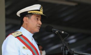 'Nos momentos de festa ou de dor, militares estarão sempre unidos, em prol do povo brasileiro', diz comandante da Marinha