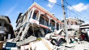 Centenas de mortes e casas virando destroços: as imagens da destruição causada por terremoto no Haiti; BBC