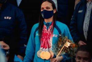 Carolina Santiago, nadadora do GNU, conquistou três ouros, uma prata e um bronze em Tóquio. Foto: Luan Furtado/ PMPA