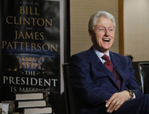 Ex-presidente americano Bill Clinton está internado; O Estado de São Paulo