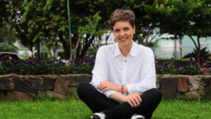 Jornalista Ana Carolina Azevedo morre vítima de câncer de mama