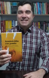 Canoas: Livro Feminicídio em Pauta é lançado na Feira do Livro