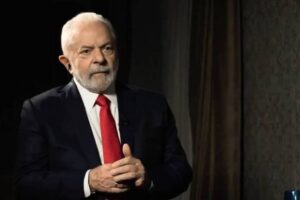 Lula compara Ortega a Merkel e relativiza ditadura na Nicarágua; Folha de São Paulo