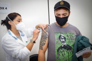 Porto Alegre: Vacinação contra Covid-19 e gripe segue neste sábado em três locais