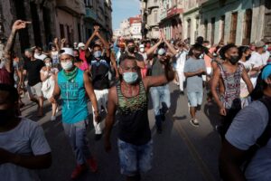 Governo cubano lança ofensiva para neutralizar protesto por mudanças; El País
