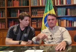 Bolsonaro sobre Lula aplaudido na Europa: “Tem maluco em todo lugar”; Metrópoles