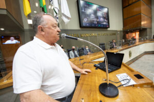 Porto Alegre: Programa Sala de Redação, da Rádio Gaúcha, recebe Comenda Porto do Sol