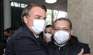 'Hoje eu tenho 10% de mim dentro do Supremo', diz Bolsonaro sobre Nunes Marques; O Globo