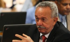 Orçamento secreto destinou R$ 3,8 milhões para cidade onde pai de Lira é prefeito; O Globo