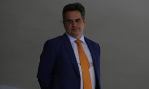 Ciro Nogueira completa cem dias na Casa Civil dividido entre papeis de amortecedor e político em campanha; O Globo
