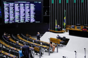 Datafolha: Só 10% aprovam atuação do Congresso, índice mais baixo da legislatura; Folha de São Paulo