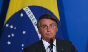 Presidente Jair Bolsonaro diz que PEC dos Precatórios não é calote. Em evento, presidente também falou sobre vacinação e indicações ao STF
