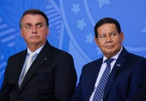 Bolsonaro volta atrás e diz que Mourão pode compor chapa em 2022; Metrópoles